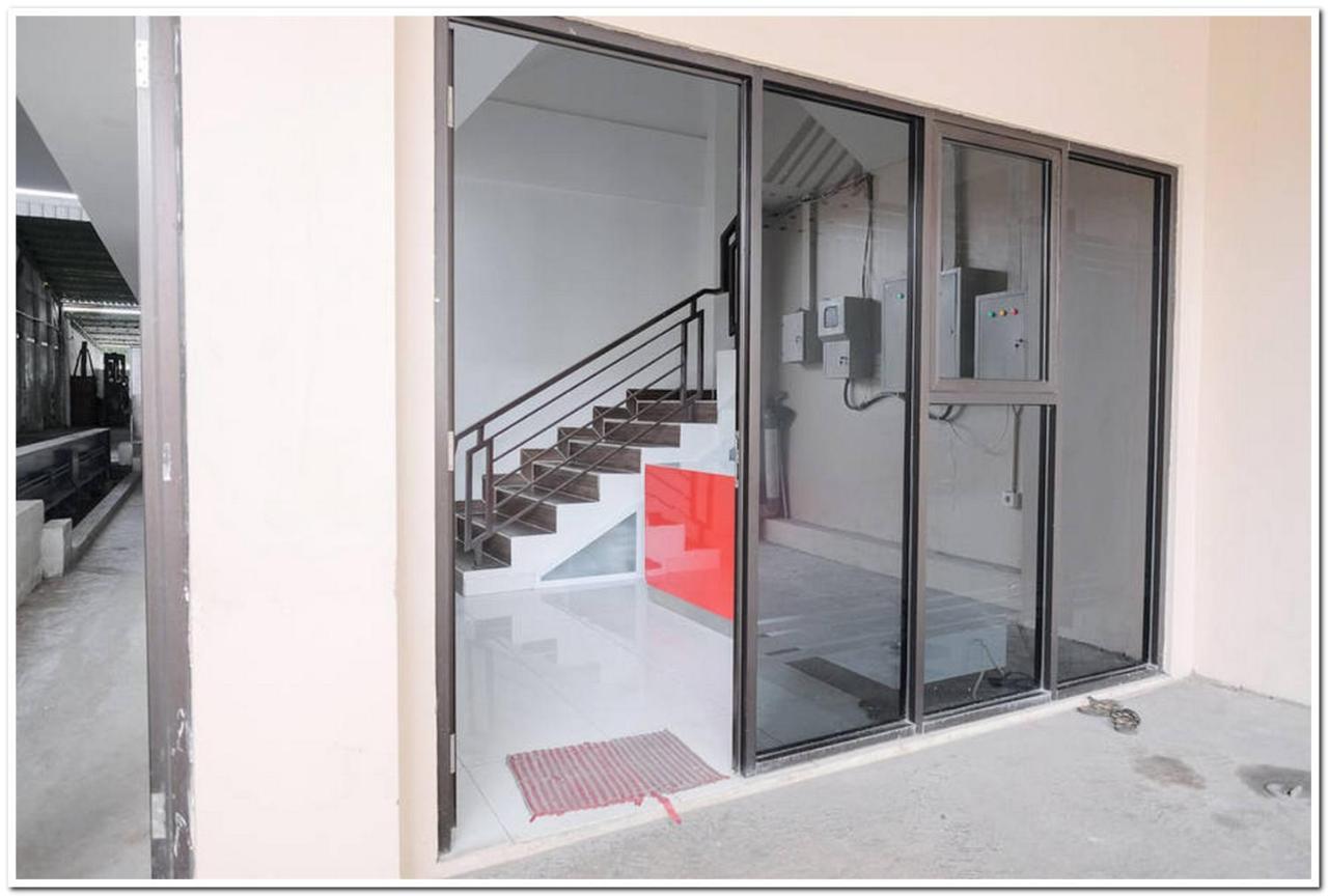 מלון ג'קרטה Reddoorz Near Kota Tua 2 מראה חיצוני תמונה