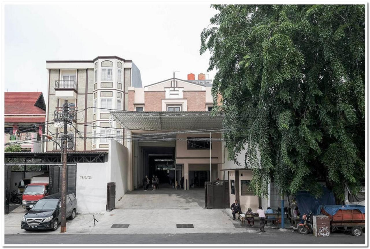 מלון ג'קרטה Reddoorz Near Kota Tua 2 מראה חיצוני תמונה