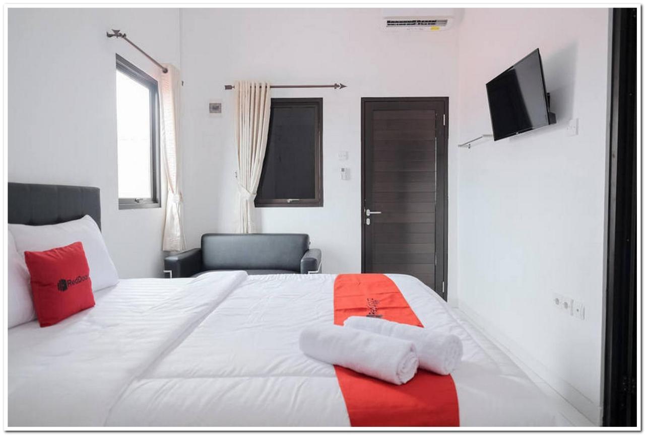 מלון ג'קרטה Reddoorz Near Kota Tua 2 מראה חיצוני תמונה